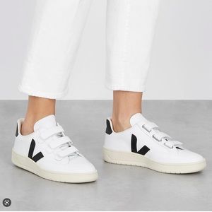 Veja V-lock sneaker